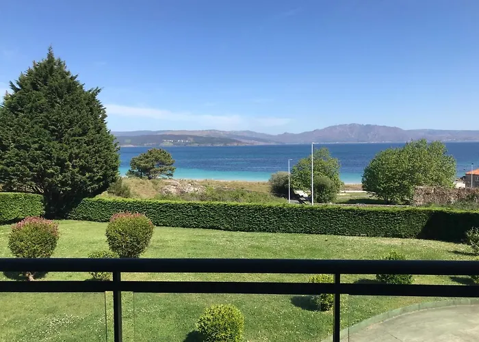 Con Terraza Primera Linea De Playa * Finisterre