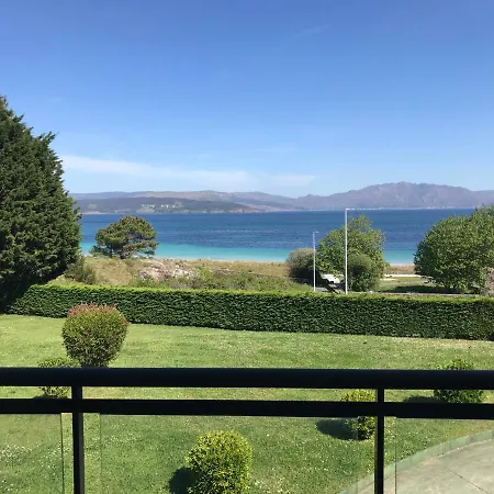 Con Terraza Primera Linea De Playa * Finisterre